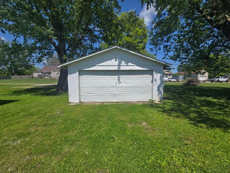 498 Lexington Avenue , Newark, OH 43055 Photo 5