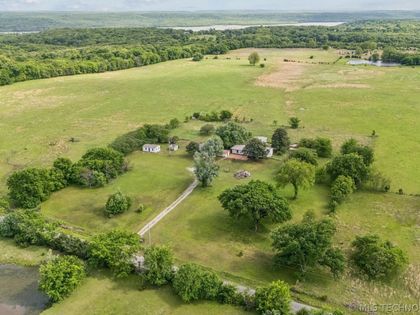 1429 W 640 Chouteau, OK 74337