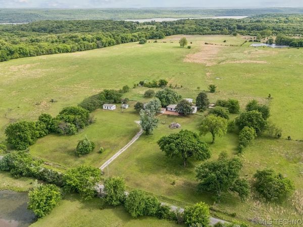1429 W 640 , Chouteau, OK 74337