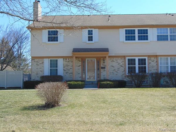 21230 W Glen Haven Circle, Novi, MI 48167