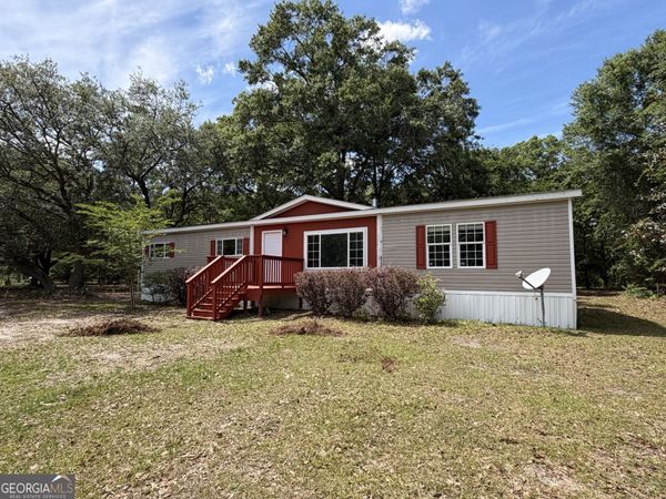 2 Buckboard Trail, Jesup, GA 31546