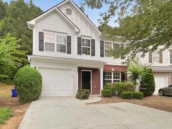 9425 Lakeview Road, Union City, GA 30291