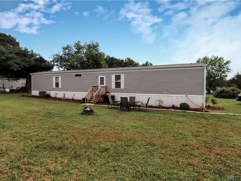 11515 Dundee Drive, Hillsboro, OH 45133 Photo 3