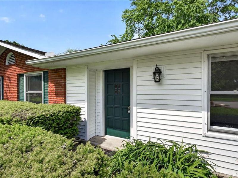 717 Robindale Drive, Waynesville, OH 45068 Photo 2