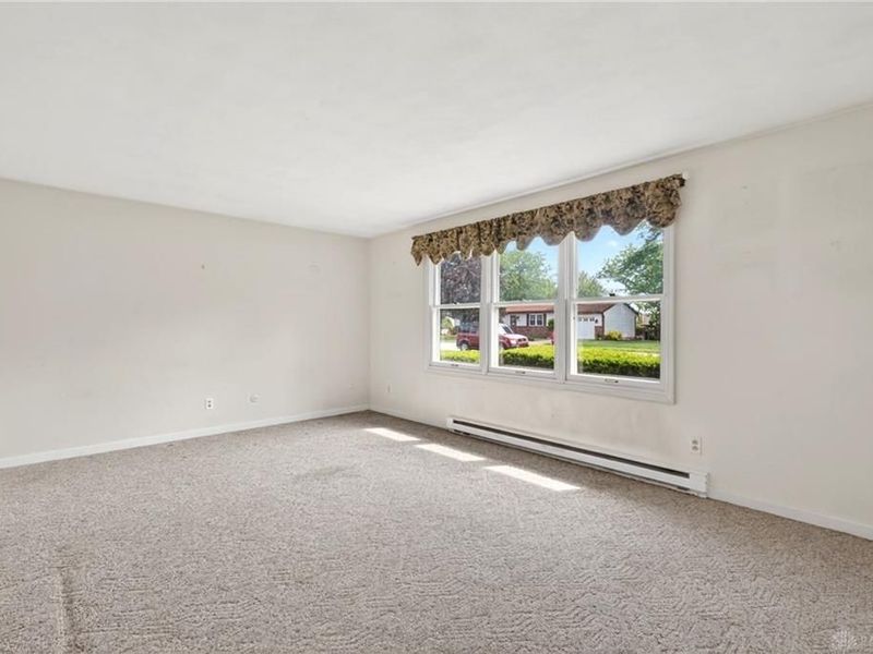 717 Robindale Drive, Waynesville, OH 45068 Photo 5