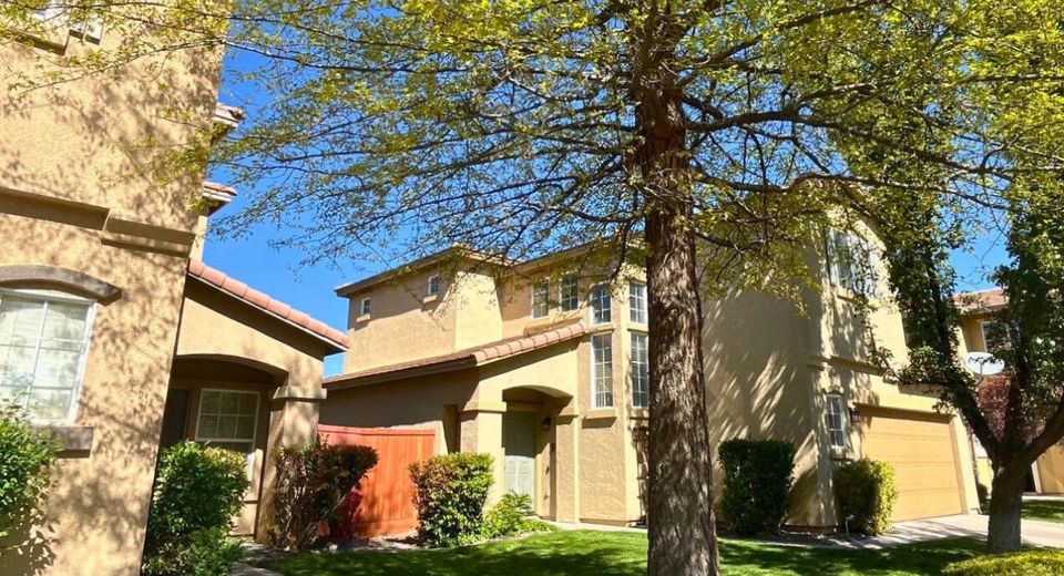 2521 Napoli Drive, Sparks, NV 89434 Photo