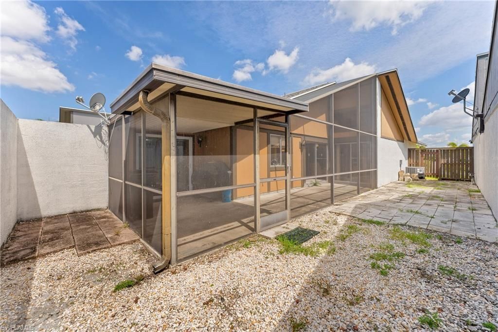 9712 Maplecrest Cir , Lehigh Acres, FL 33936 Photo