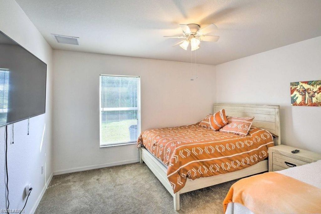3223 SE Santa Barbara Pl, Cape Coral, FL 33904 Photo