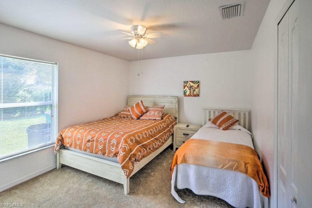 3223 SE Santa Barbara Pl, Cape Coral, FL 33904 Photo