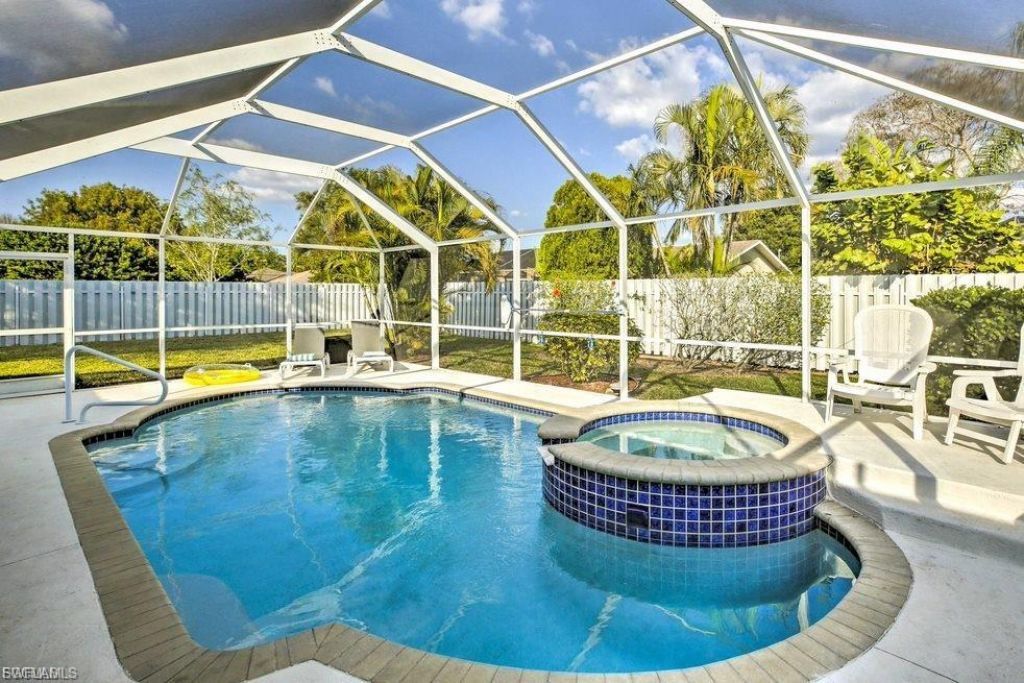 3223 SE Santa Barbara Pl, Cape Coral, FL 33904 Photo