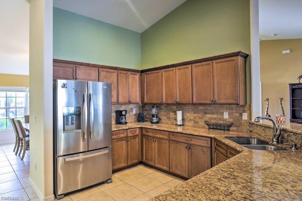 3223 SE Santa Barbara Pl, Cape Coral, FL 33904 Photo