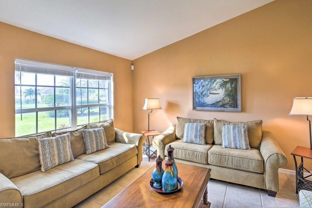 3223 SE Santa Barbara Pl, Cape Coral, FL 33904 Photo
