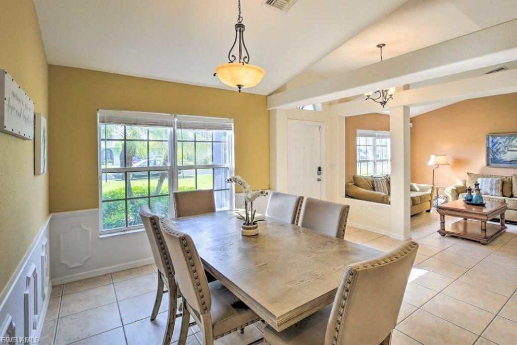 3223 SE Santa Barbara Pl, Cape Coral, FL 33904 Photo