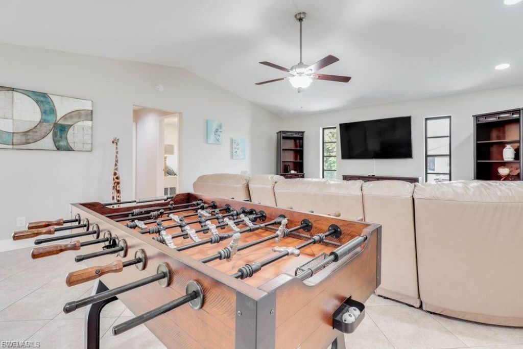 2518 SE 19th Ave, Cape Coral, FL 33904 Photo