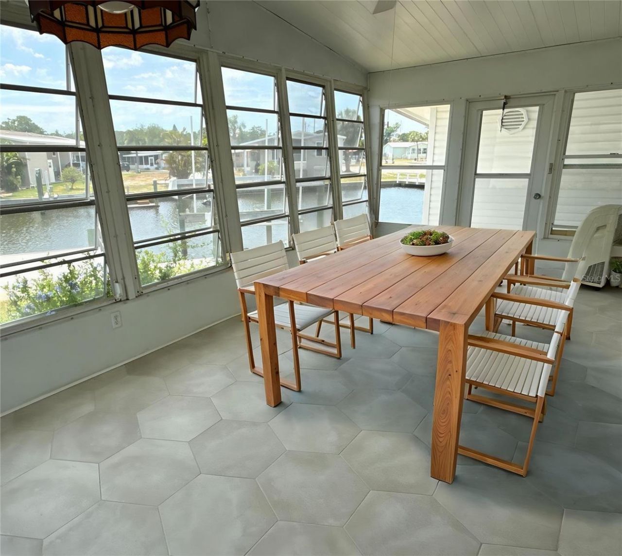 6806 Mount Quincy Drive Ne, Unit 361, Saint Petersburg, FL 33702 Photo
