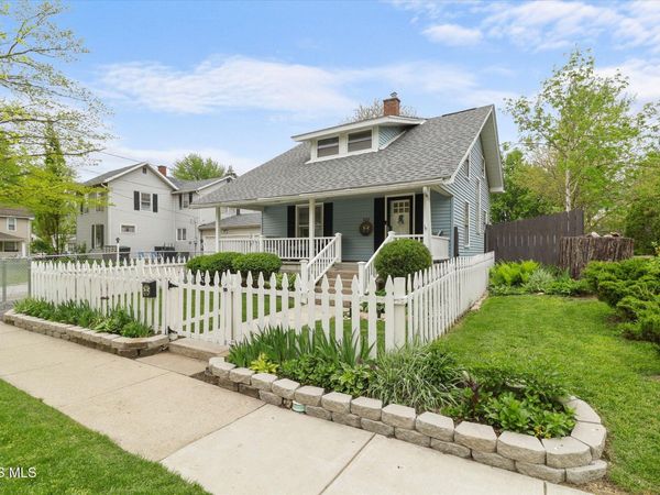 320 S Summit Street, Bowling Green, OH 43402