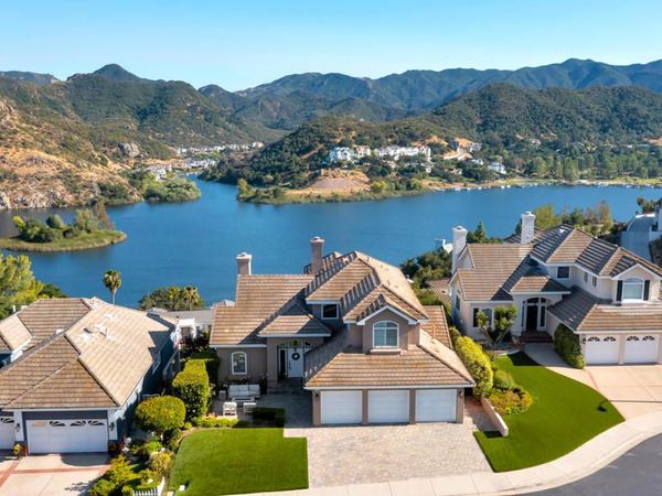 506 Cricketfield Court, Lake Sherwood, CA 91361