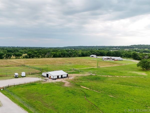 S Deer Creek Road, Claremore, OK 74017