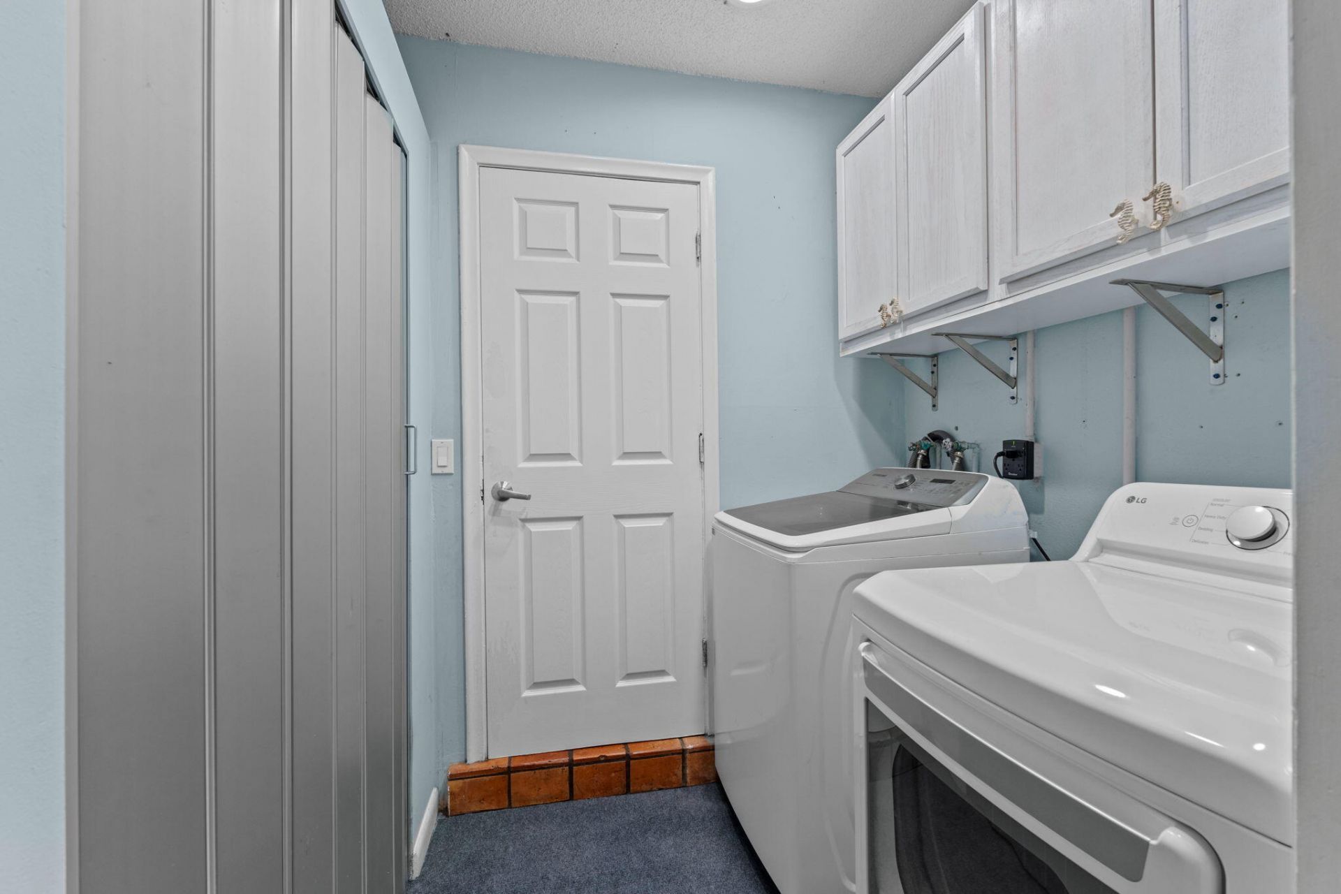 6537 Monmouth Road, West Palm Beach, FL 33413 Photo