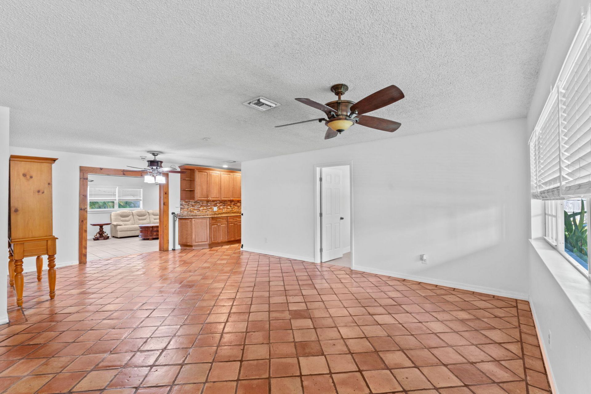 6537 Monmouth Road, West Palm Beach, FL 33413 Photo