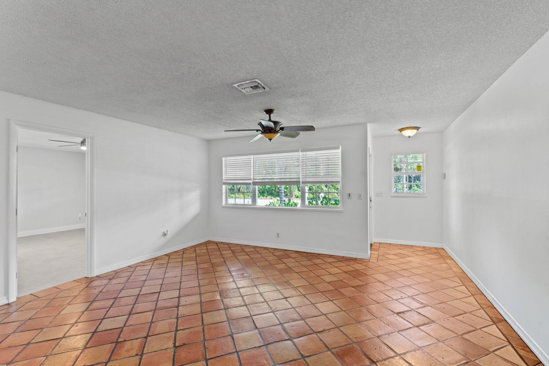 6537 Monmouth Road, West Palm Beach, FL 33413 Photo
