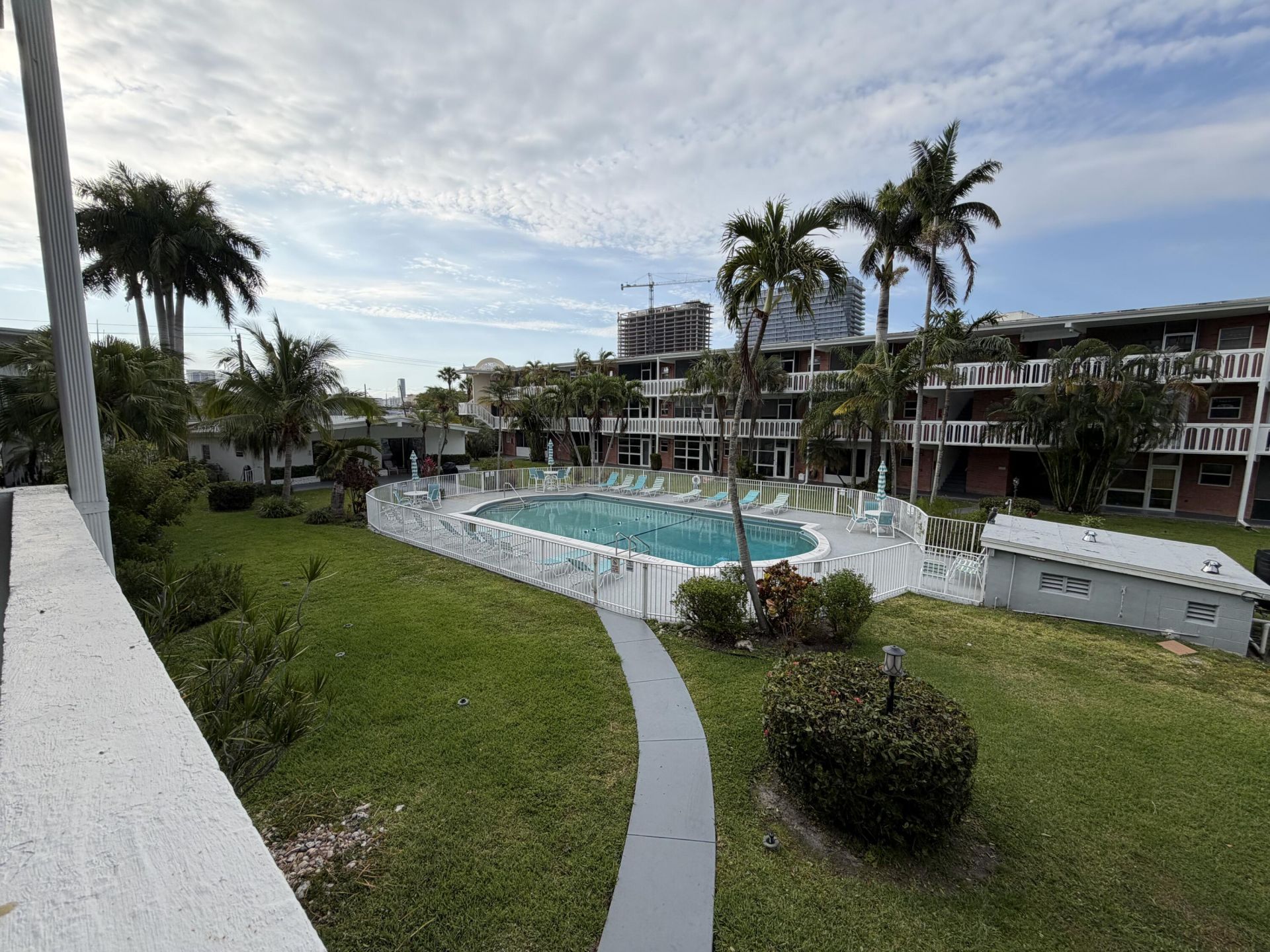 161 NE 10th Avenue, Unit 12b, Hallandale Beach, FL 33009 Photo