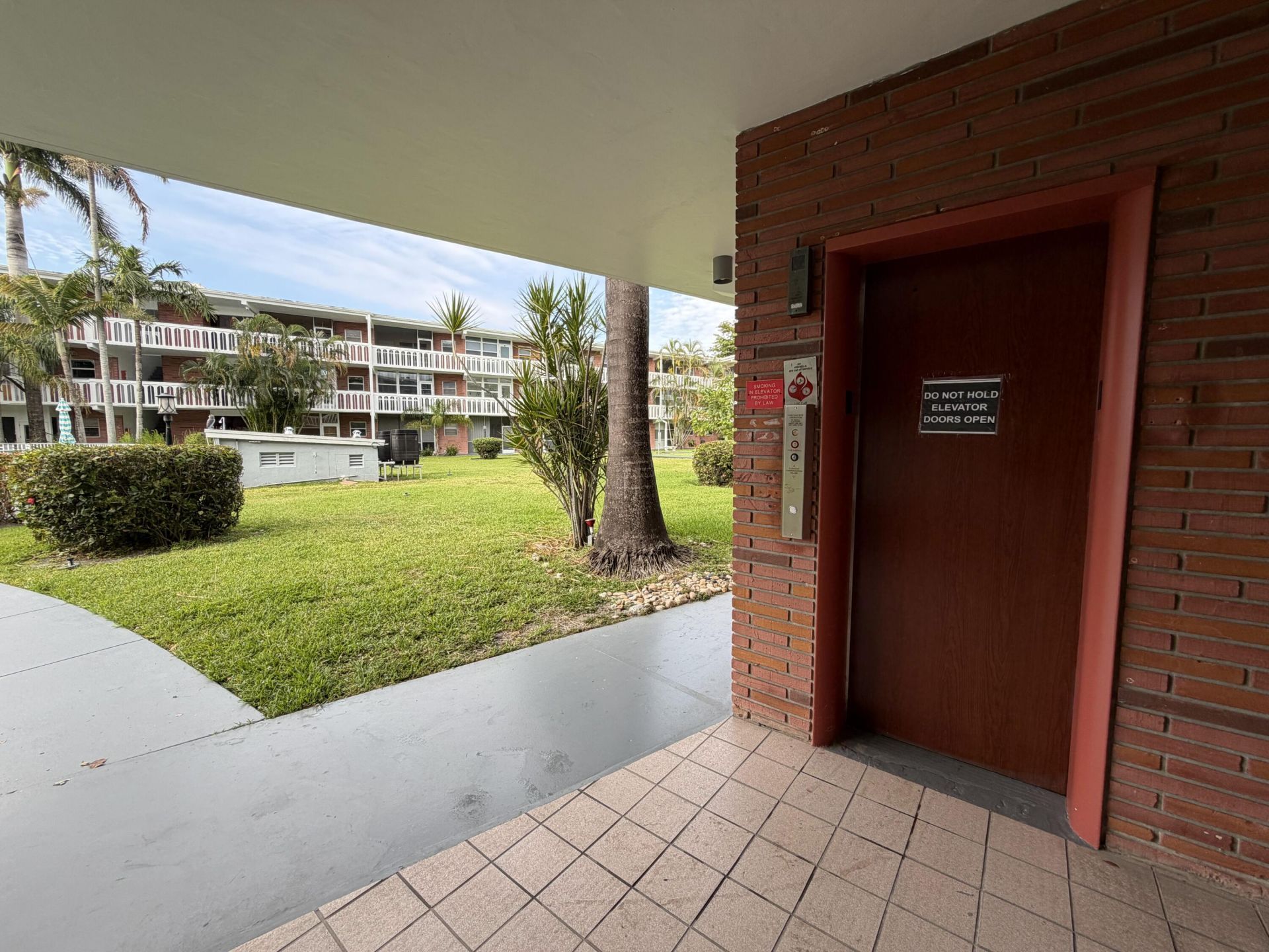 161 NE 10th Avenue, Unit 12b, Hallandale Beach, FL 33009 Photo