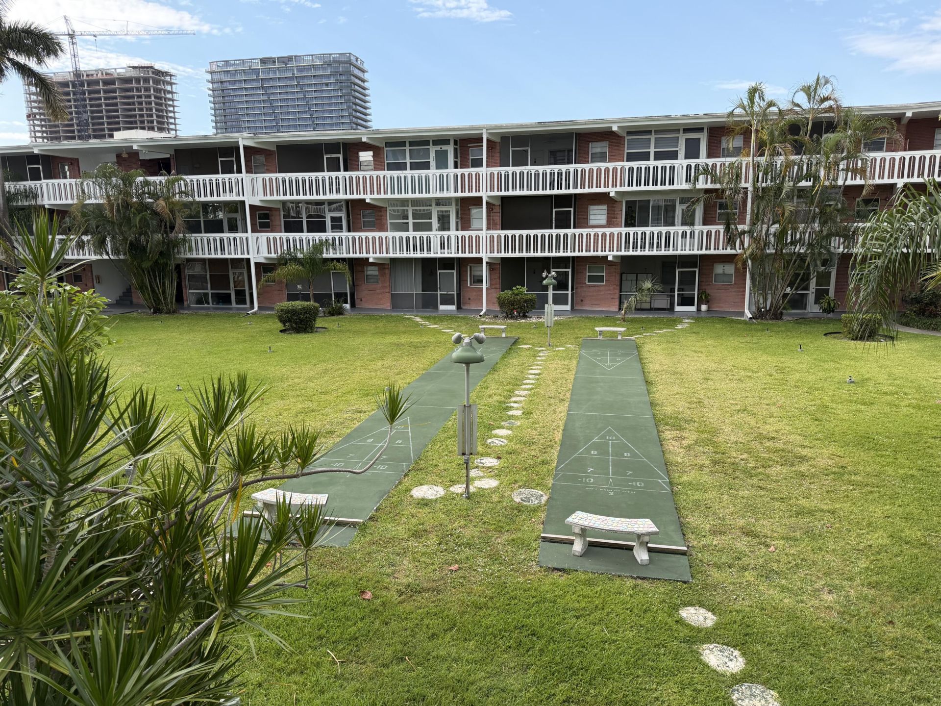 161 NE 10th Avenue, Unit 12b, Hallandale Beach, FL 33009 Photo