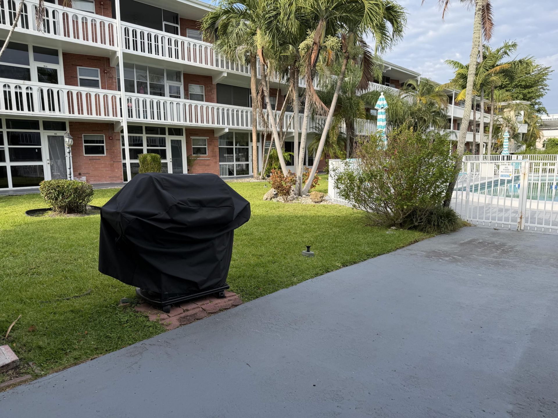 161 NE 10th Avenue, Unit 12b, Hallandale Beach, FL 33009 Photo