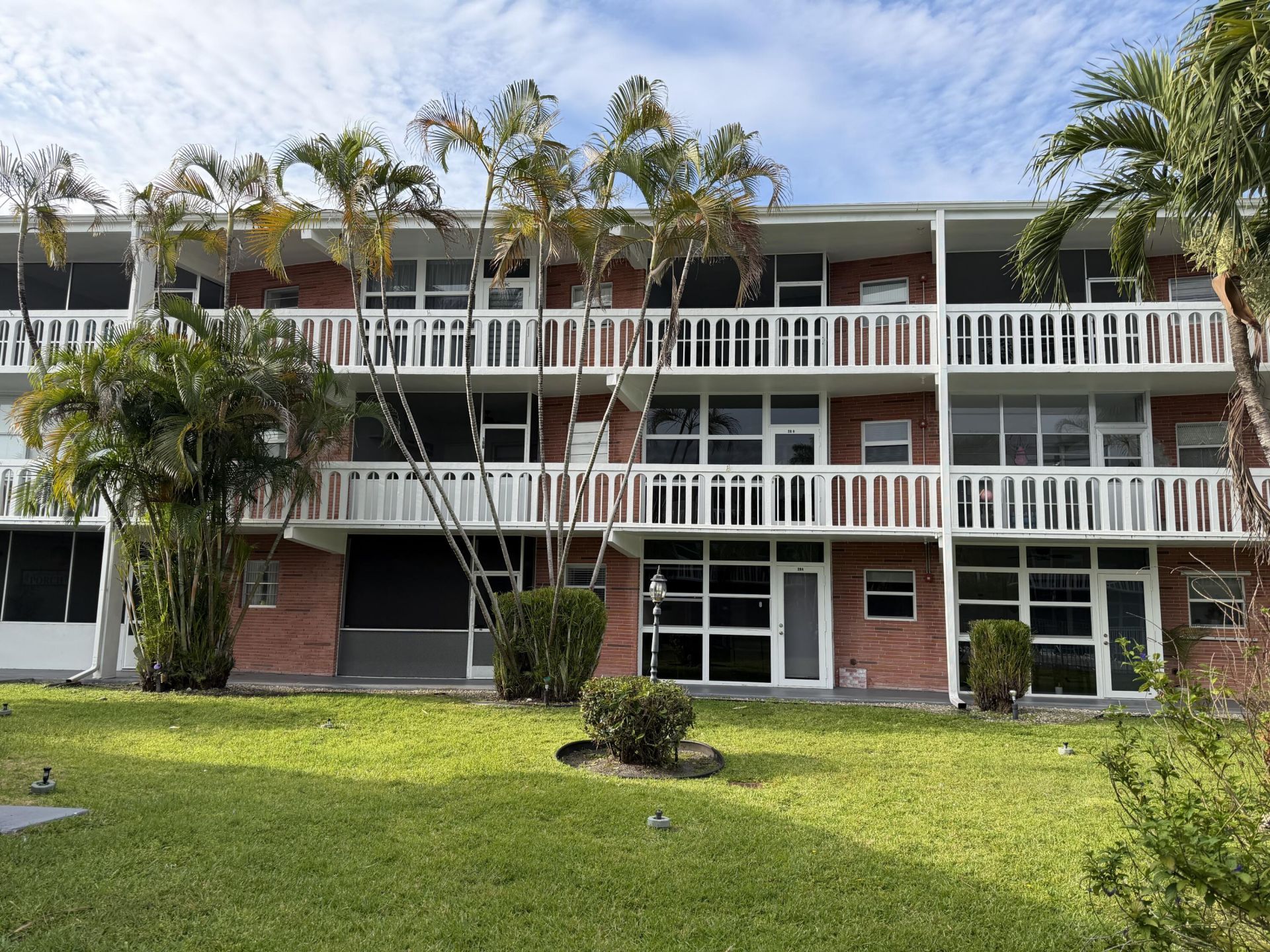 161 NE 10th Avenue, Unit 12b, Hallandale Beach, FL 33009 Photo