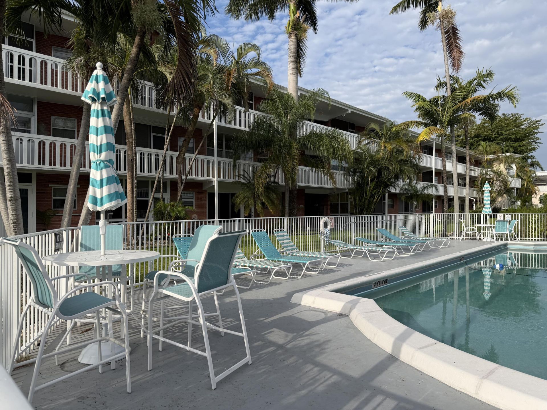 161 NE 10th Avenue, Unit 12b, Hallandale Beach, FL 33009 Photo