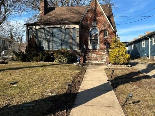 123 E 6th Avenue, Roselle, NJ 07203