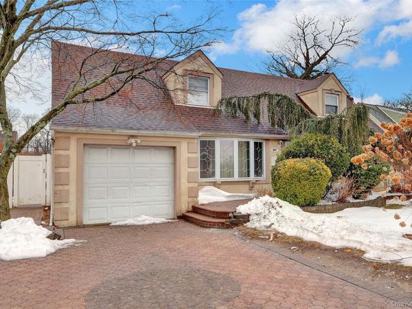 897 Spring Avenue, Uniondale, NY 11553