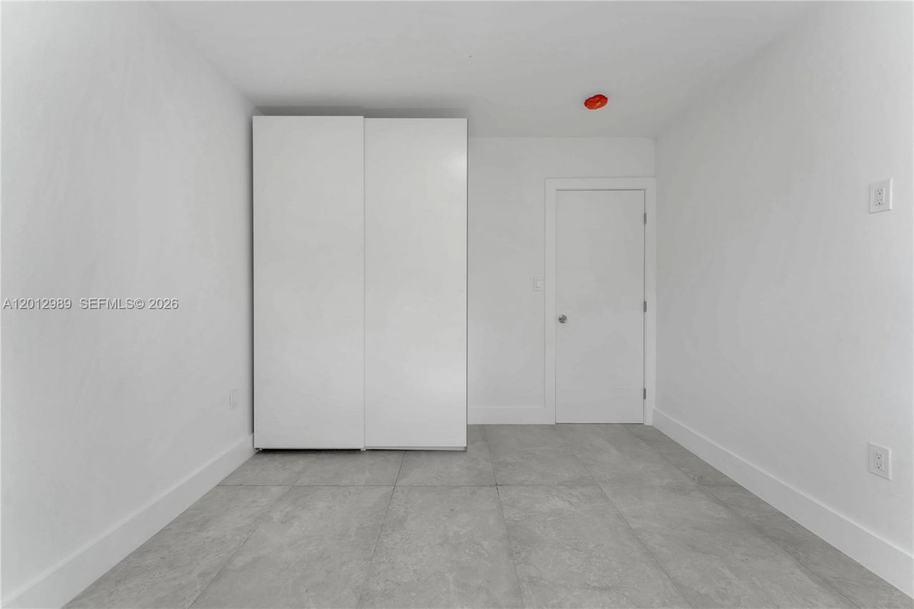 521 NW 33rd Ave, Miami, FL 33125 Photo
