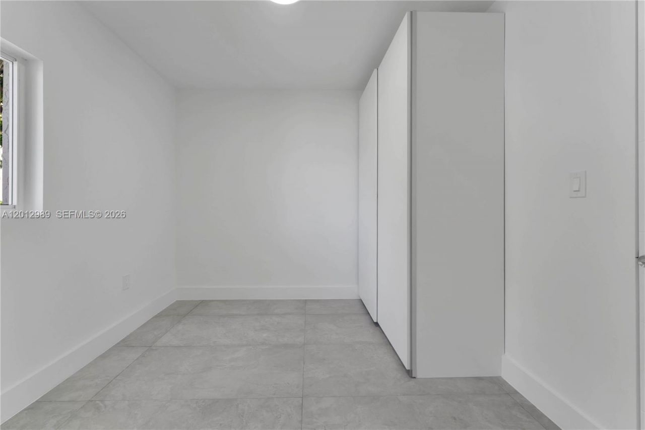 521 NW 33rd Ave, Miami, FL 33125 Photo