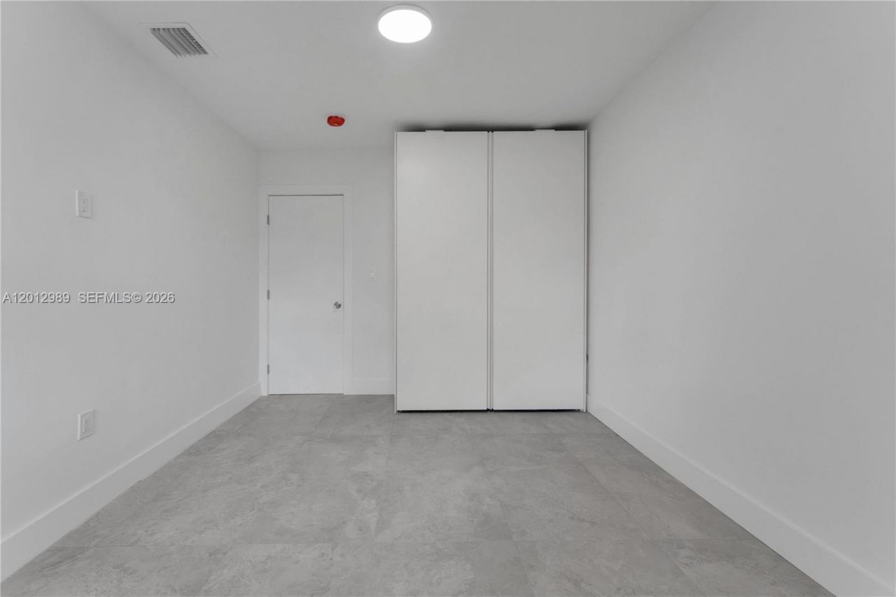 521 NW 33rd Ave, Miami, FL 33125 Photo