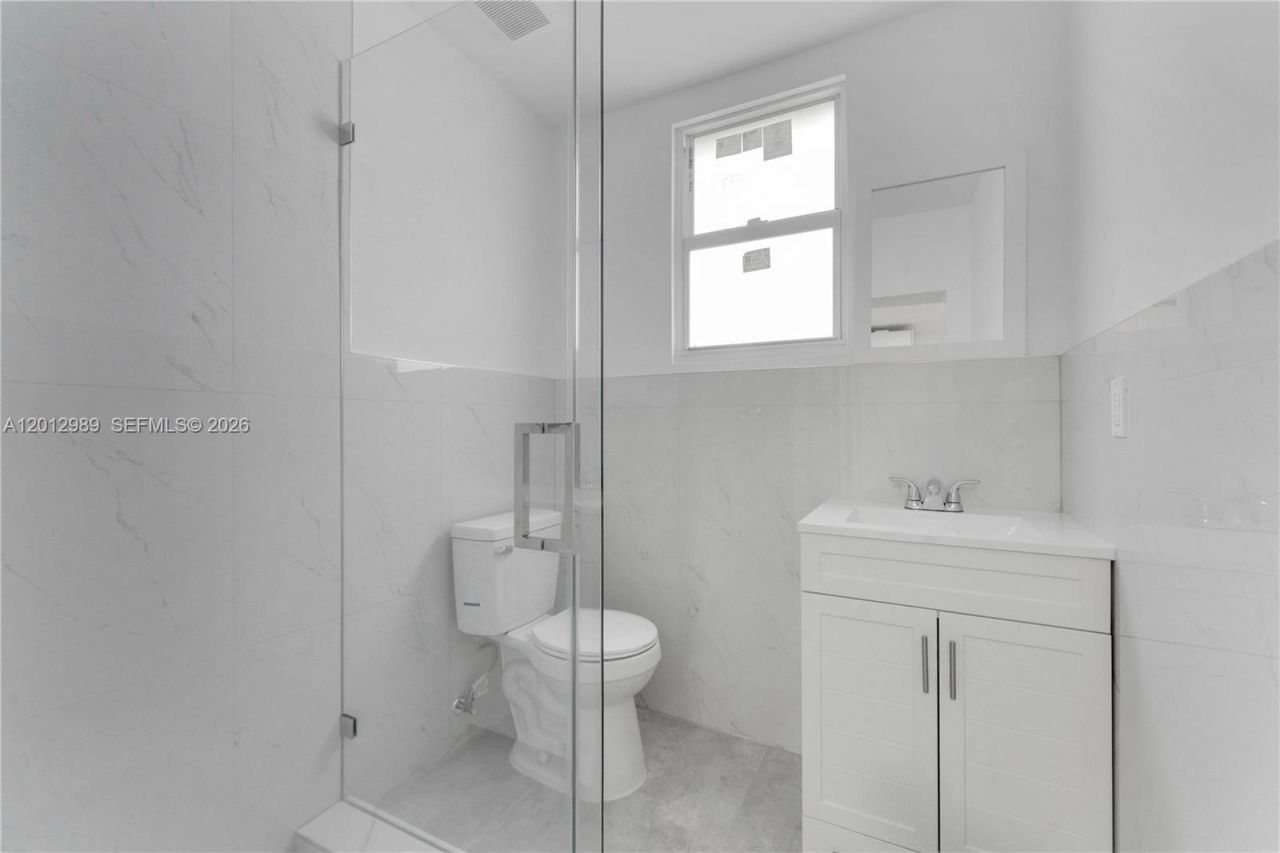 521 NW 33rd Ave, Miami, FL 33125 Photo