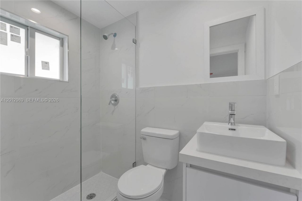 521 NW 33rd Ave, Miami, FL 33125 Photo