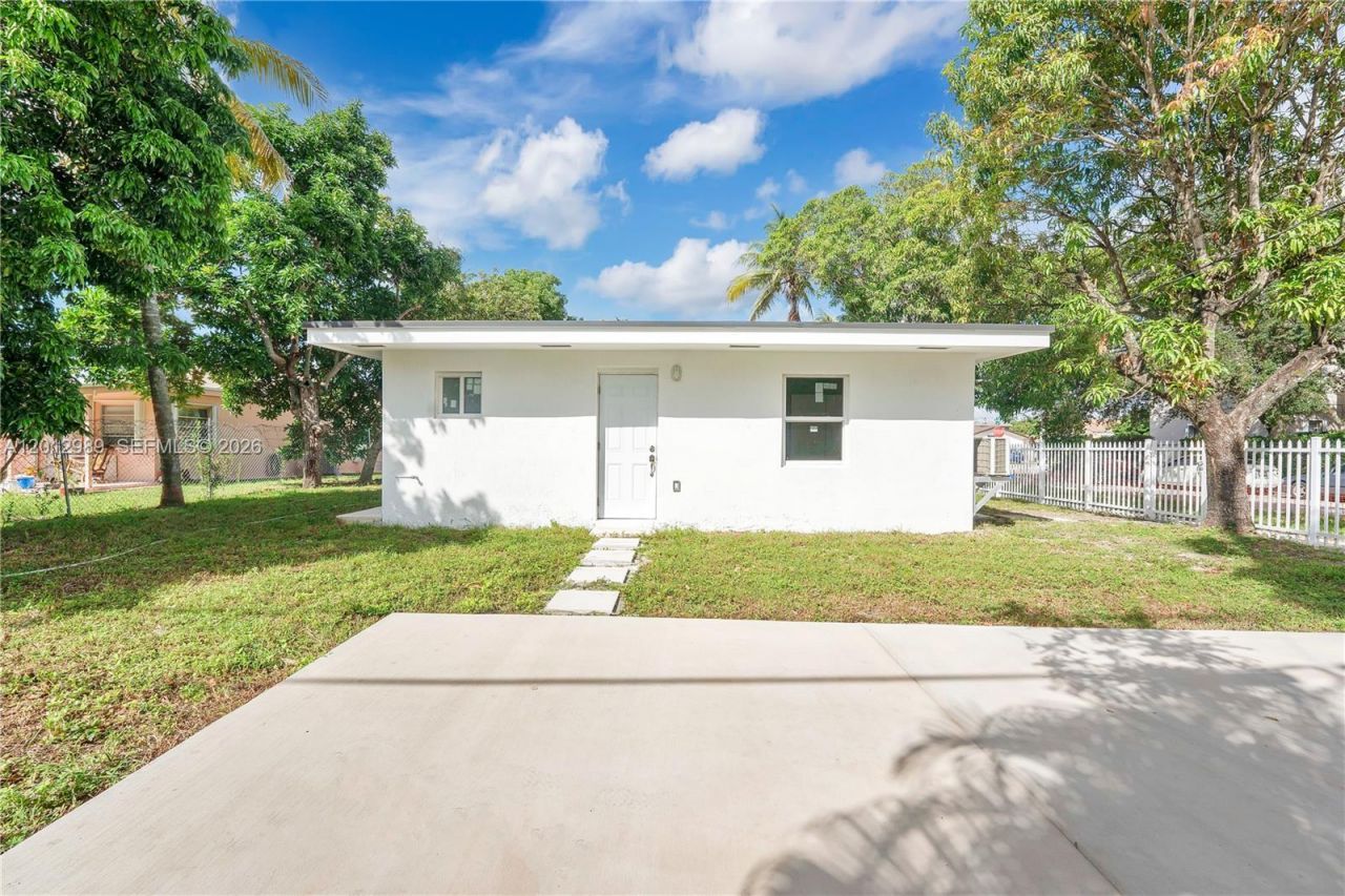 521 NW 33rd Ave, Miami, FL 33125 Photo