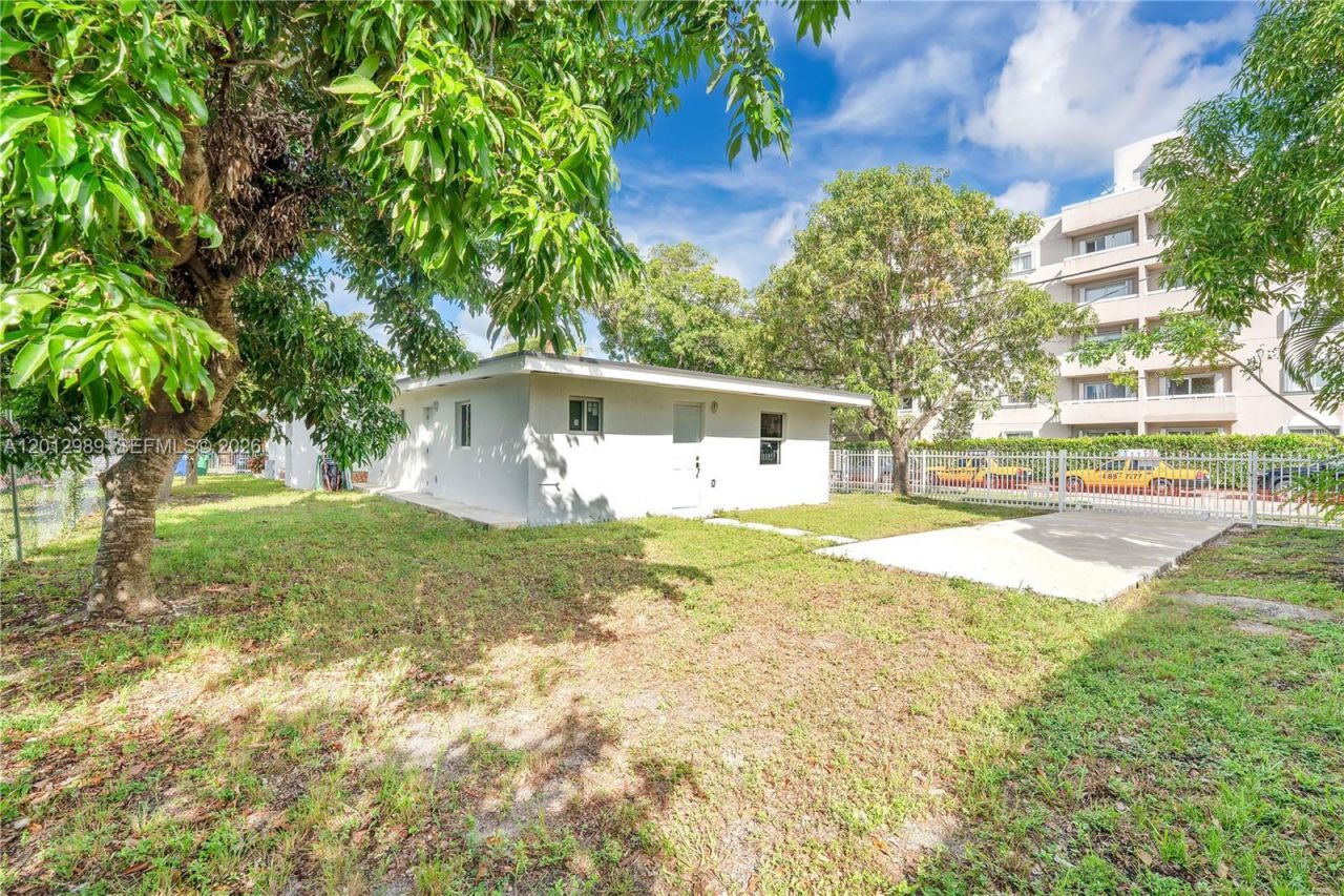 521 NW 33rd Ave, Miami, FL 33125 Photo