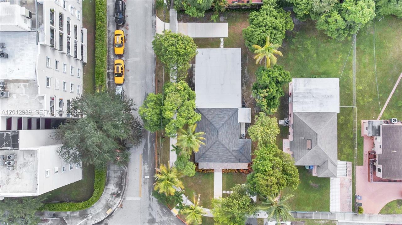 521 NW 33rd Ave, Miami, FL 33125 Photo