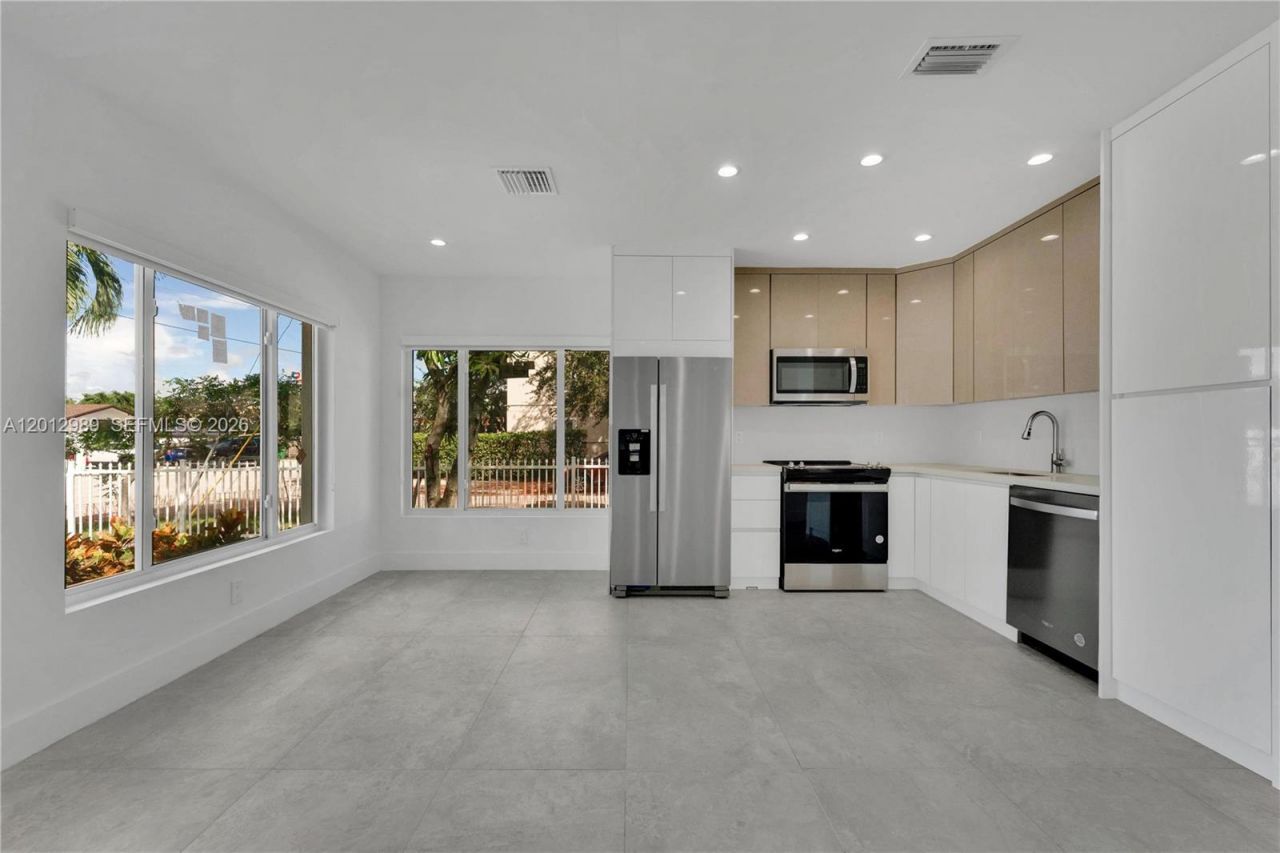 521 NW 33rd Ave, Miami, FL 33125 Photo