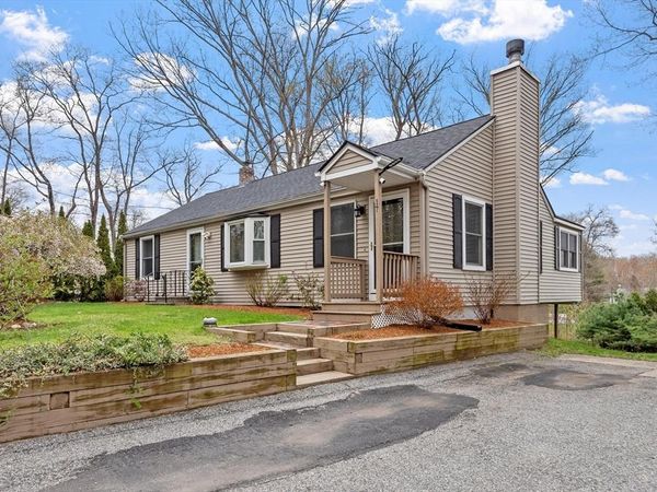 17 Ledgewood Dr., Boylston, MA 01505