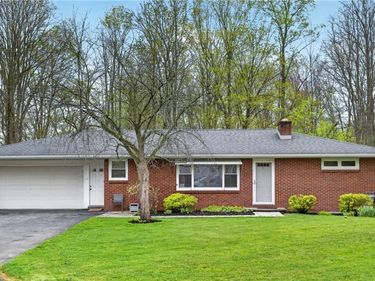 103 Evans Dr, Syracuse, NY 13209