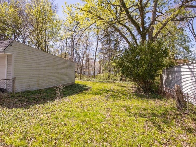 982 Roanoke Road, Cleveland Heights, OH 44121 Photo 32