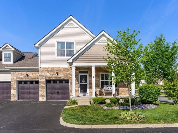 4941 Stoneworth Drive , Hilliard, OH 43026