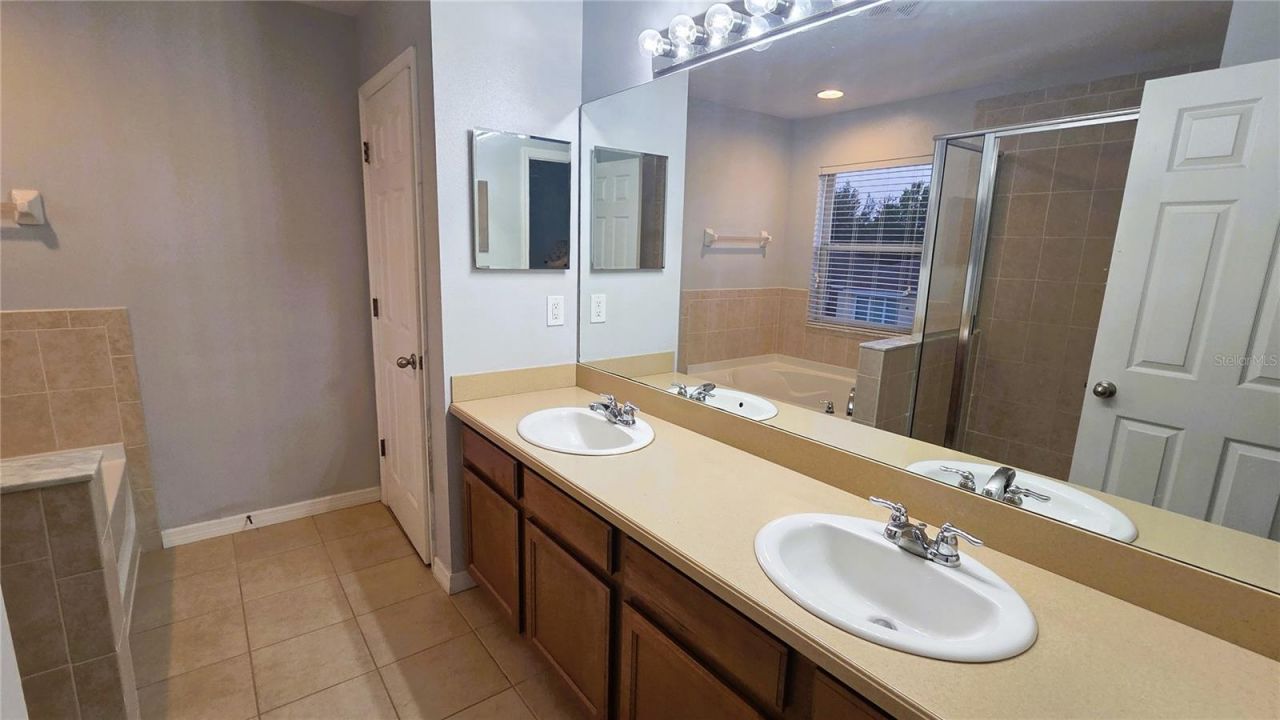 10279 Newminster Loop, Ruskin, FL 33573 Photo