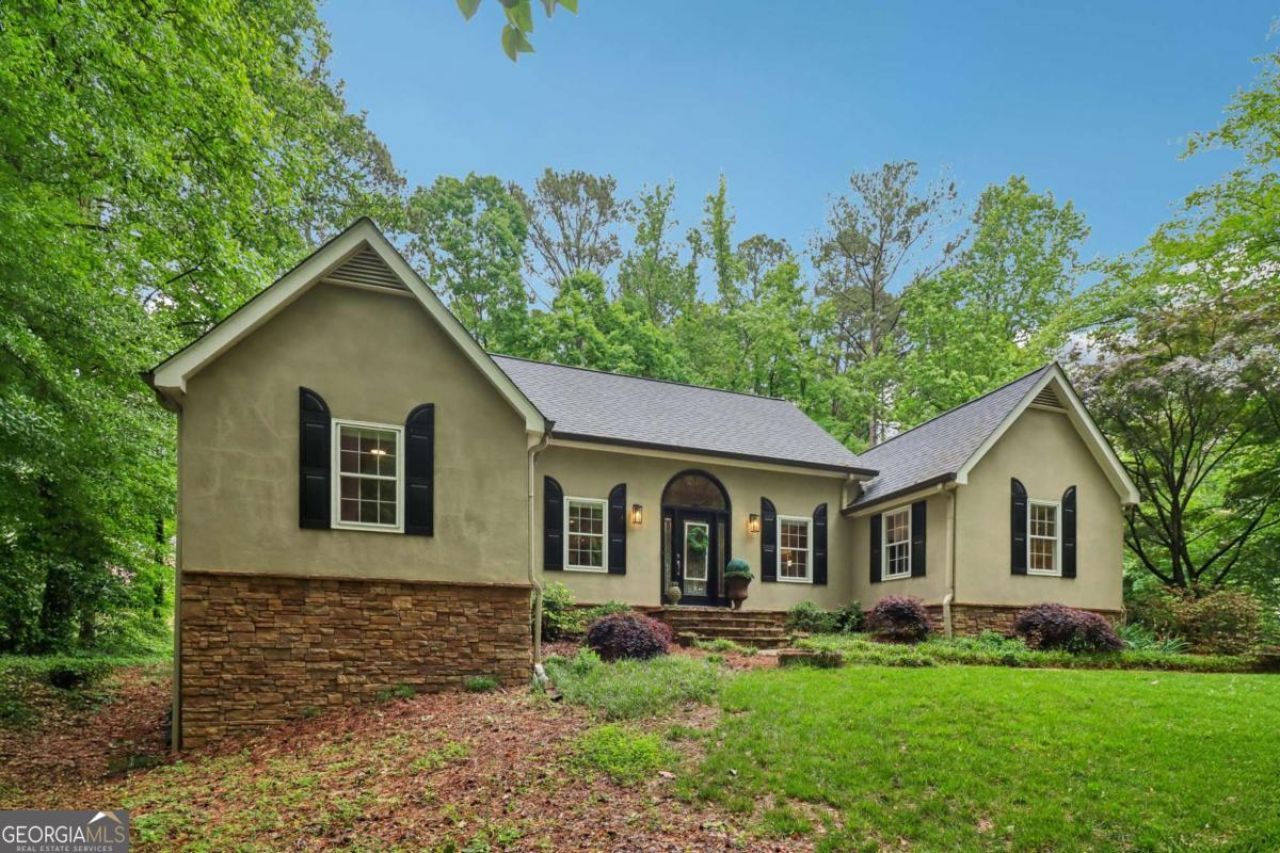 214 Newport Road Sw, Lilburn, GA 30047 Main Photo