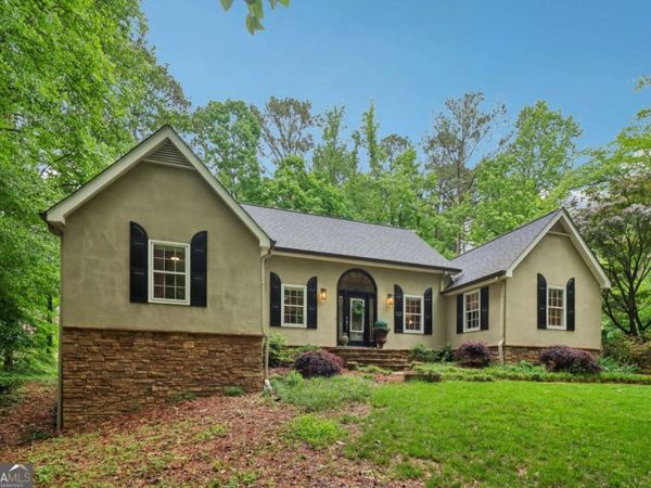 214 Newport Road SW, Lilburn, GA 30047