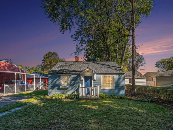 3611 Homewood Avenue, Lansing, MI 48910